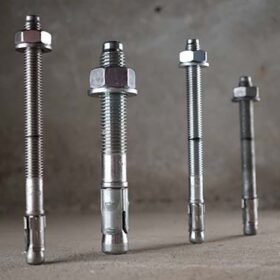 Kuvassa neljä erilaista betoniankkuria